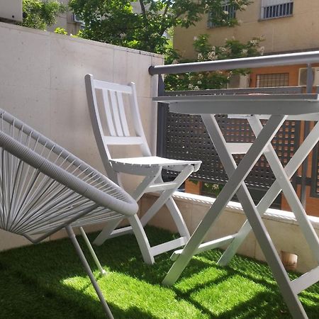 Apartamento Reformado Parking Gratis Севиля Екстериор снимка