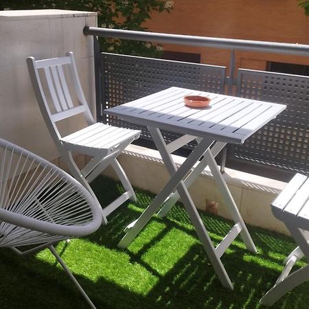 Apartamento Reformado Parking Gratis Севиля Екстериор снимка