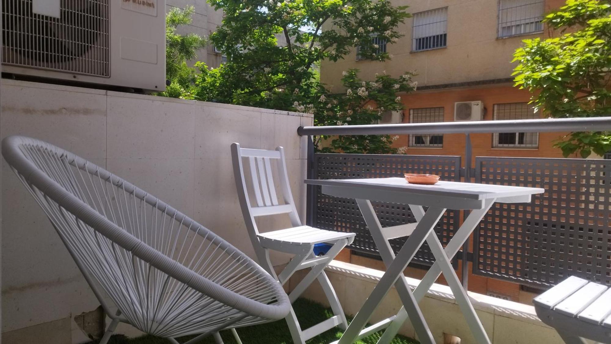 Apartamento Reformado Parking Gratis Севиля Екстериор снимка